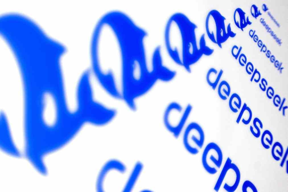 NSA وCISA وFBI يتهمون ست شركات ذكاء اصطناعي صينية باستخلاص صناعي النطاق من نماذج أمريكية